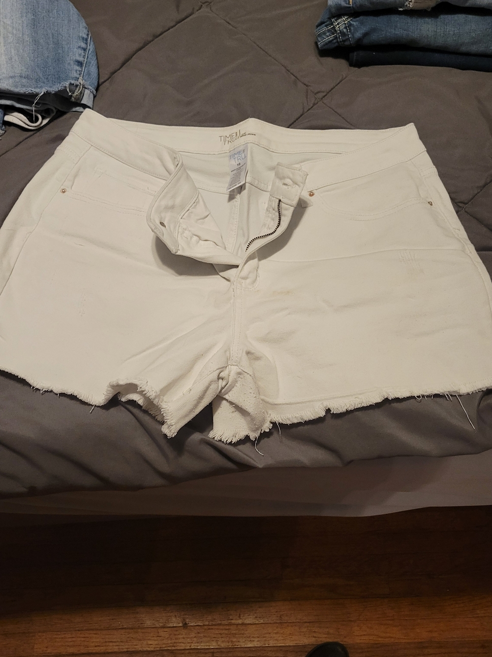 Time and Tru White Denim Frayed Hem Shorts